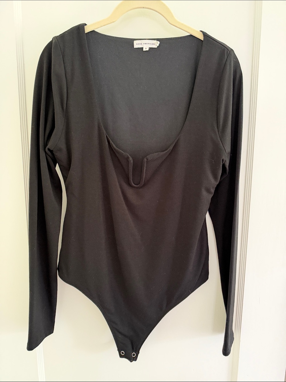 Good American Black Notched Scoop Bodysuit